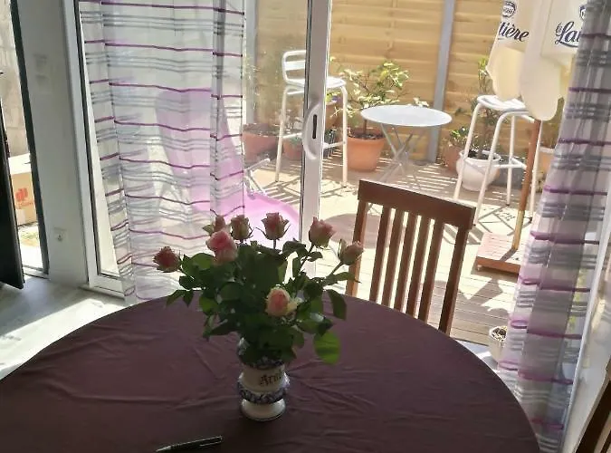 بيت للعطل Maison Au Calme Climatisee Avec De Mai A Fin Septembre رويا